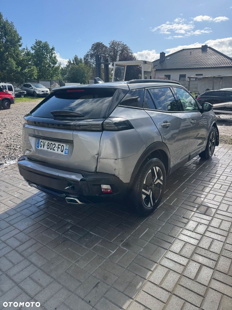 Peugeot 2008 PureTech 130 EAT8 Allure - 4