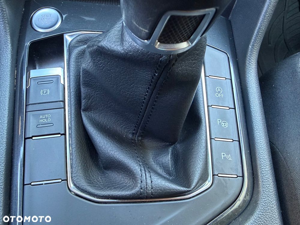 Volkswagen Tiguan - 33