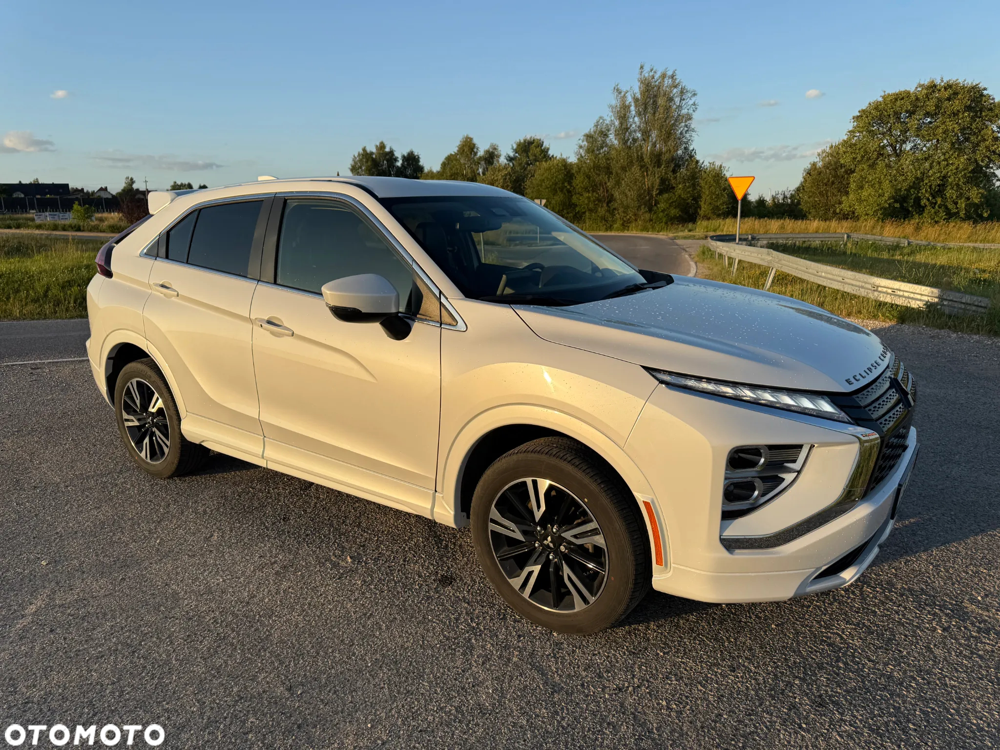 Mitsubishi Eclipse Cross - 4