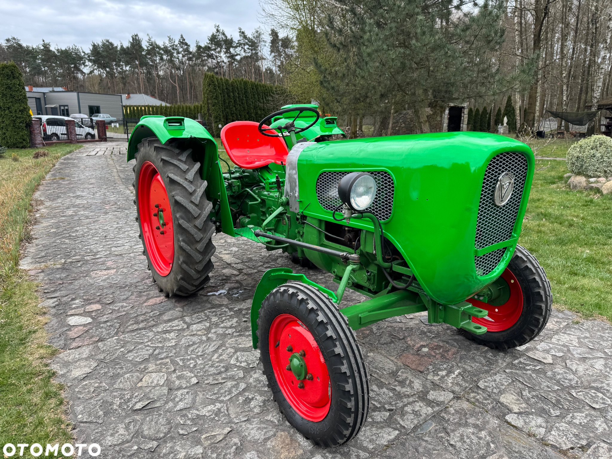 Deutz-Fahr Fahr Güldner A3K Burgund D133 - 15