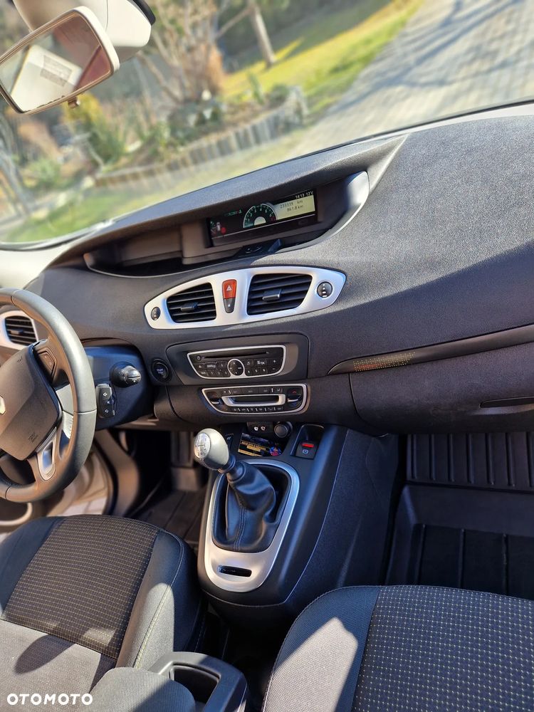 Renault Scenic 1.6 16V Expression - 15