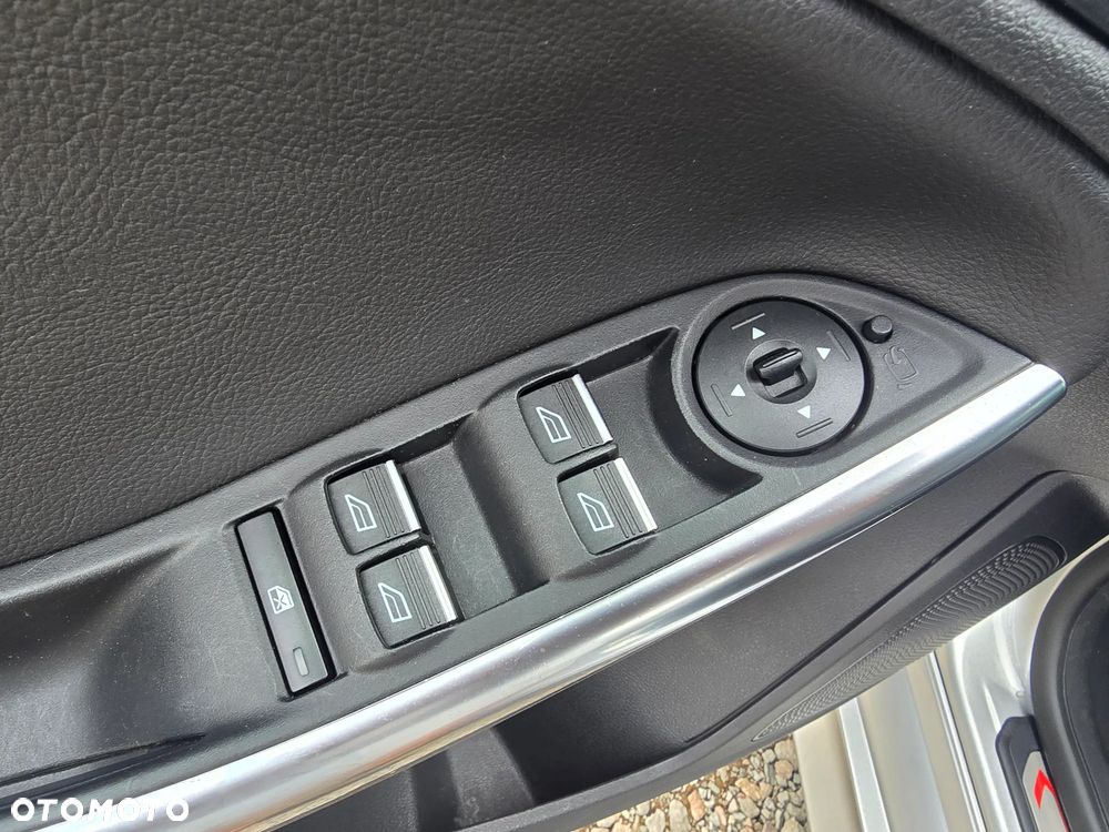 Ford Focus 2.0 EcoBoost ST mit Leder-Exclusiv-Paket - 19
