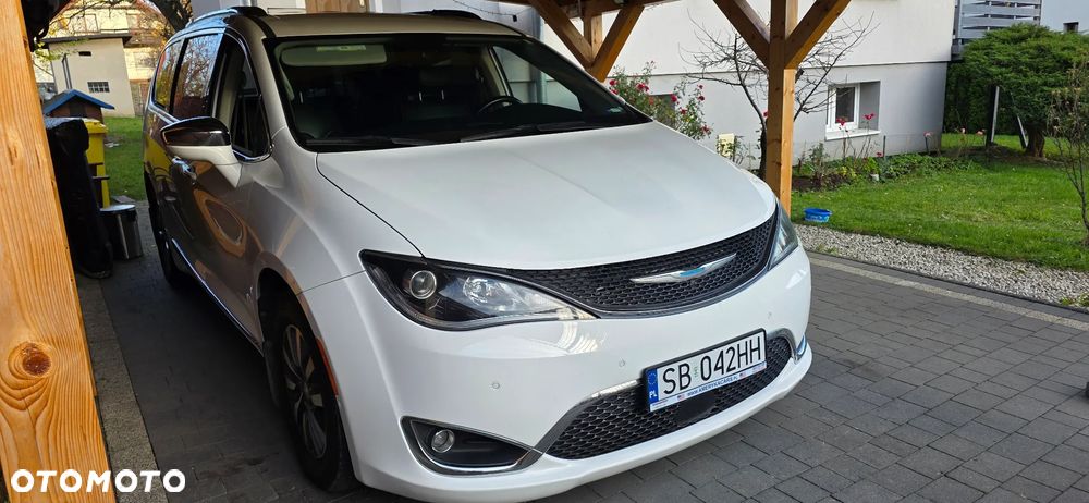 Chrysler Pacifica - 2