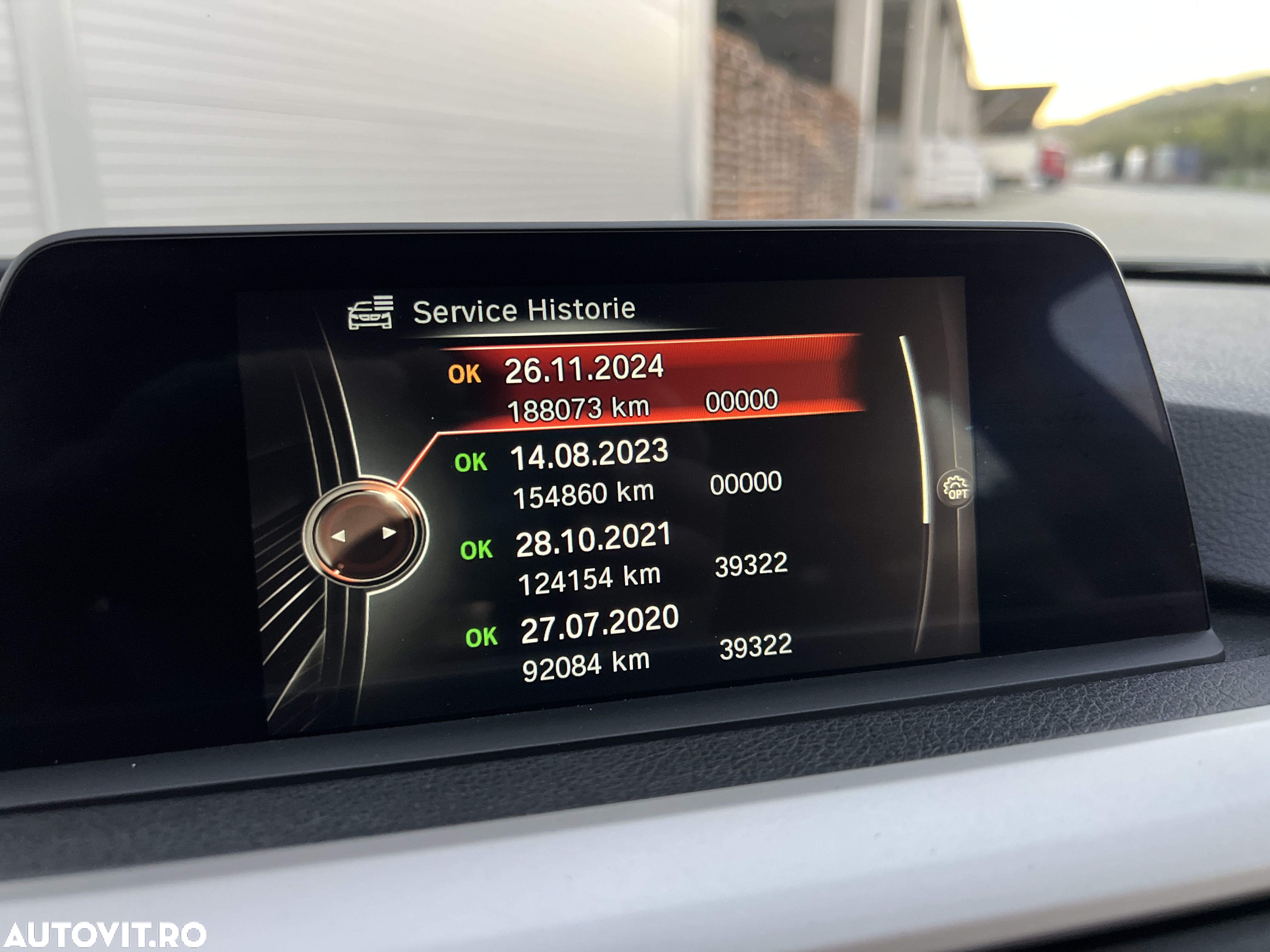 BMW Seria 3 318d Touring Advantage - 17
