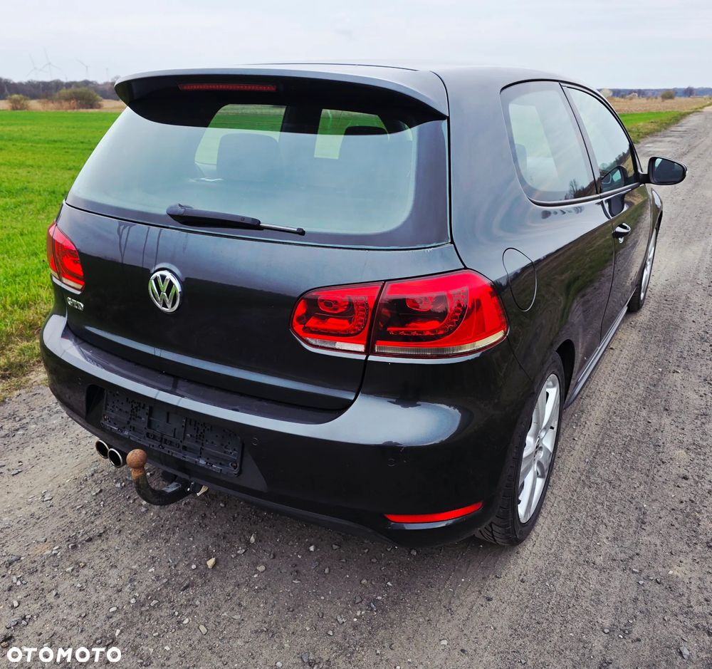 Volkswagen Golf - 10