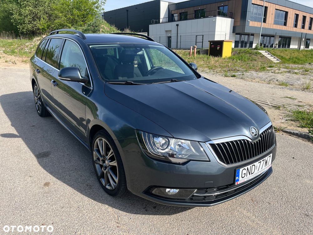 Skoda Superb 2.0 TDI Green tec DSG Ambition - 2