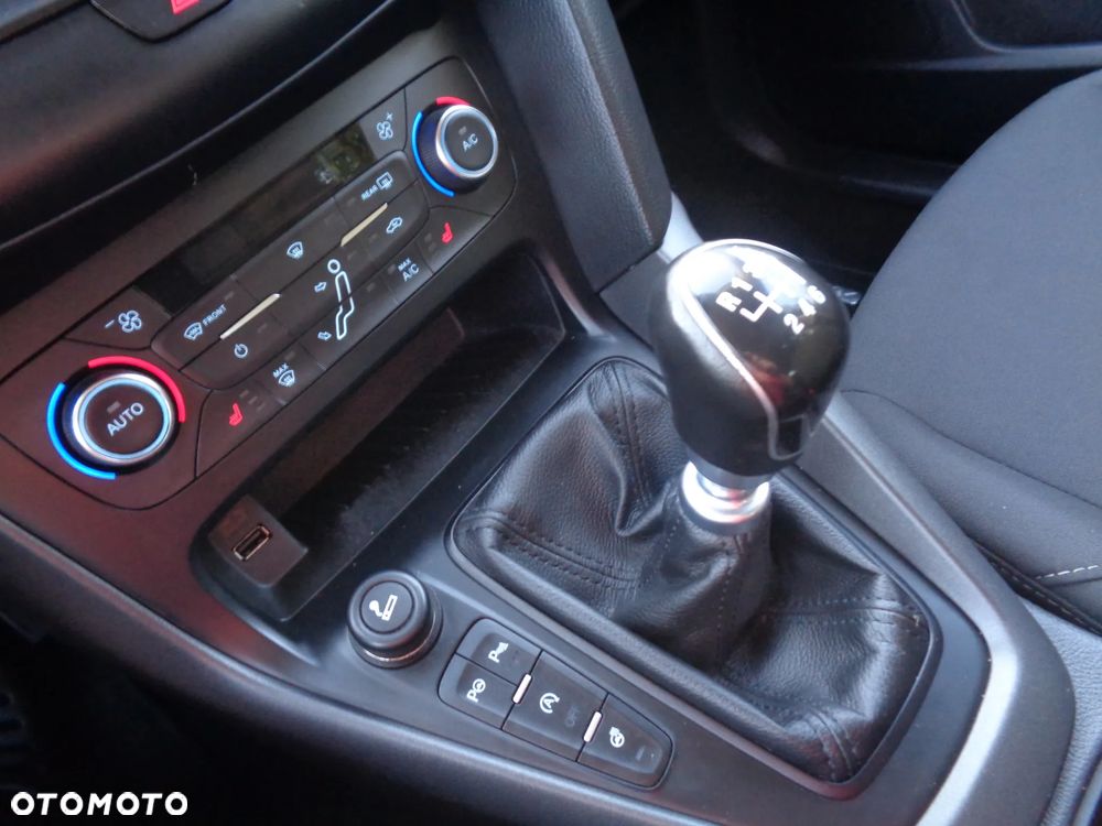 Ford Focus 1.5 TDCi Titanium - 18