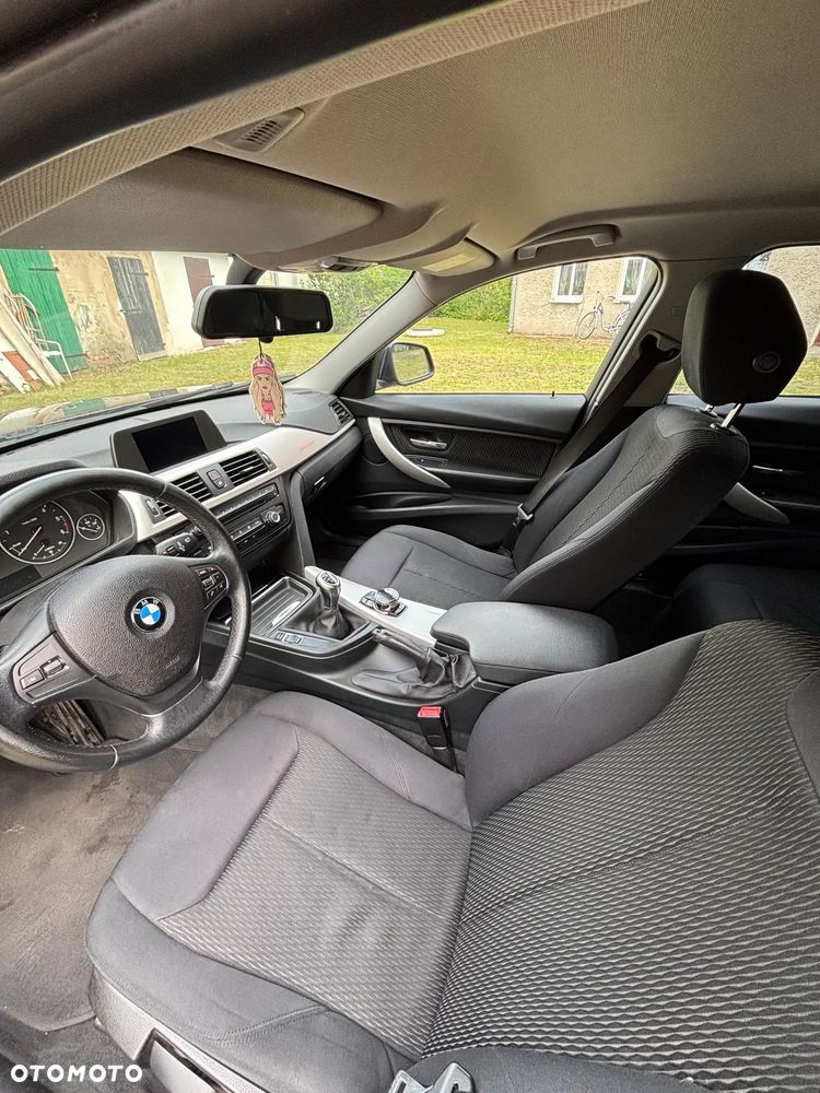 BMW Seria 3 316d - 6