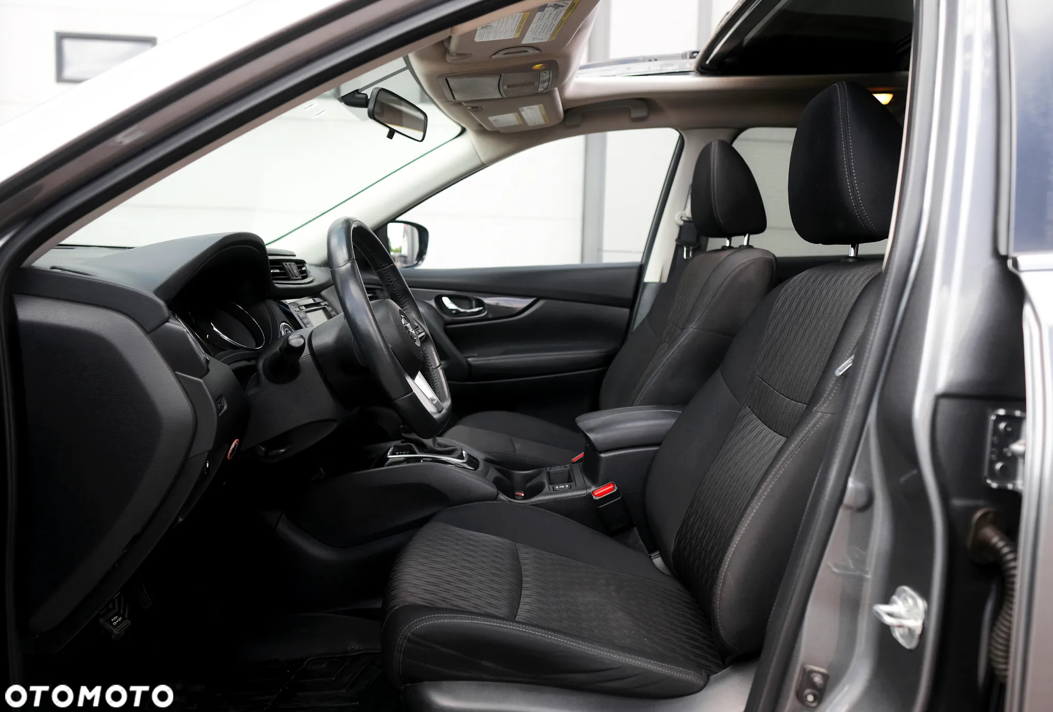 Nissan Rogue - 17