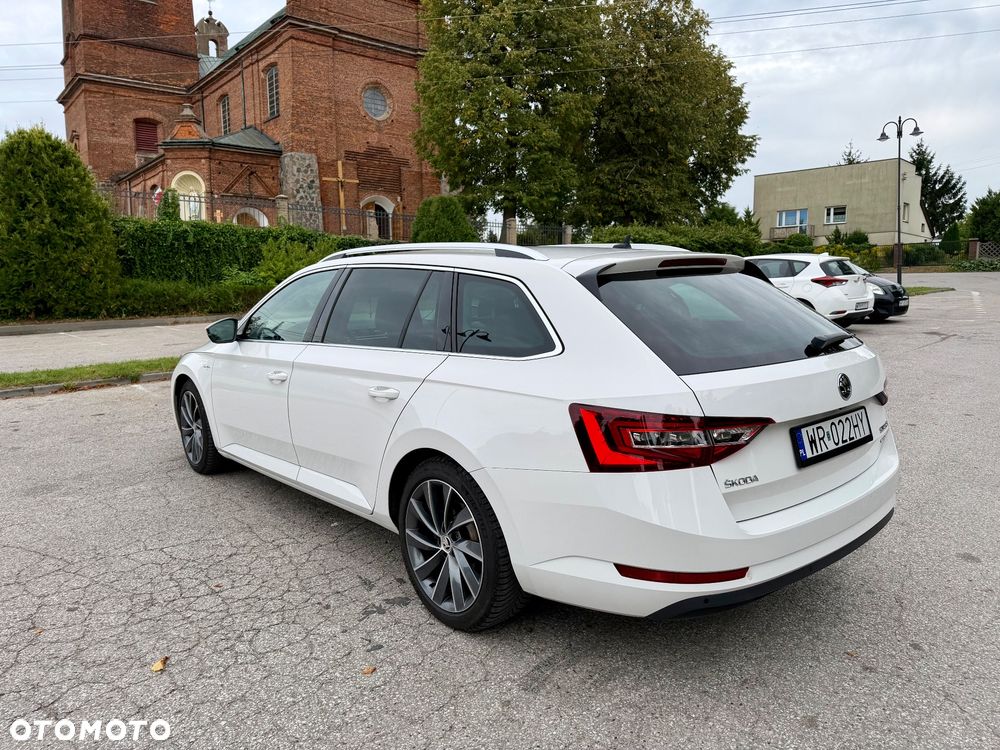 Skoda Superb 2.0 TDI 4x4 L&K DSG - 6