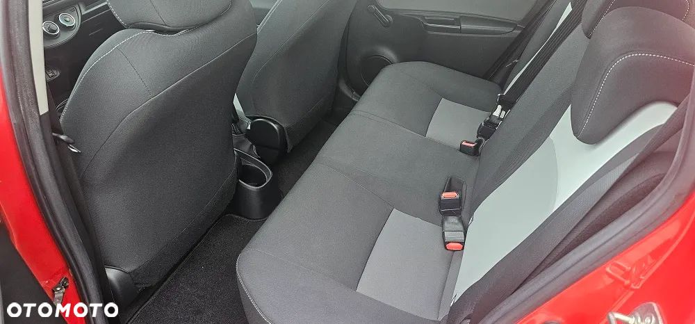 Toyota Yaris 1.5 Premium - 10