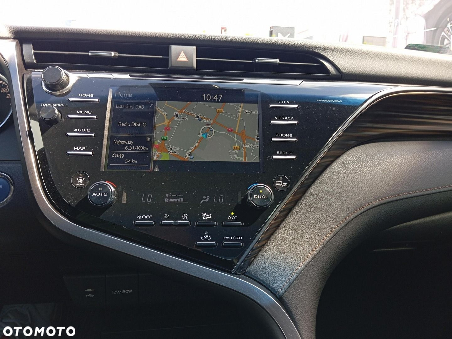 Toyota Camry 2.5 Hybrid Executive CVT - 19