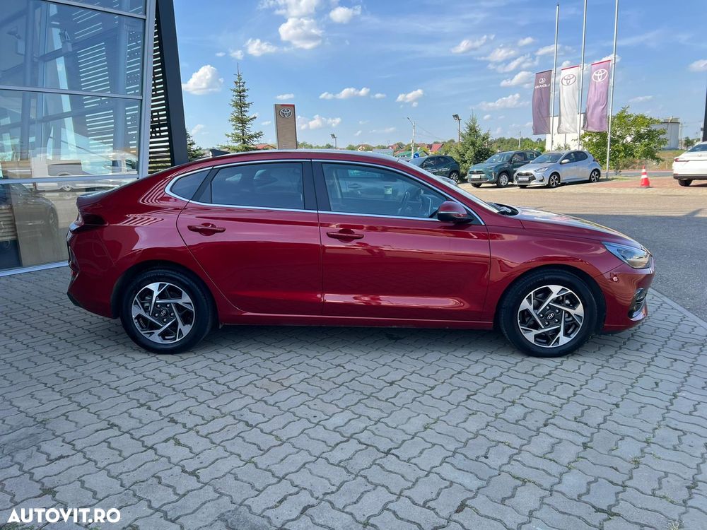 Hyundai i30 1.5 T-GDI 48V-Hybrid DCT Advantage - 3
