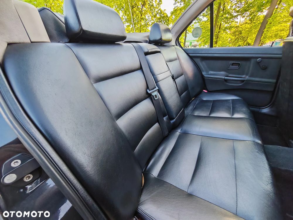 BMW Seria 3 320i - 29