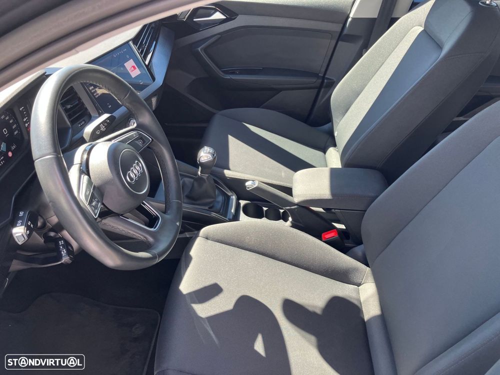 Audi A1 Sportback 25 TFSI Advanced — fotografia 3