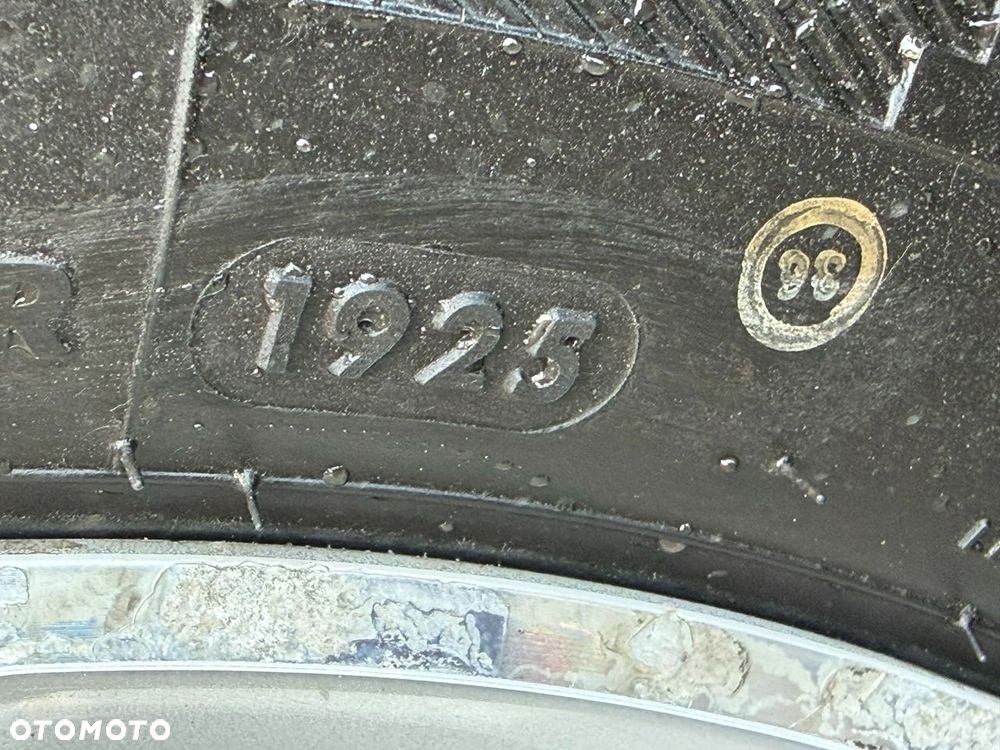 Ford Kuga - 19