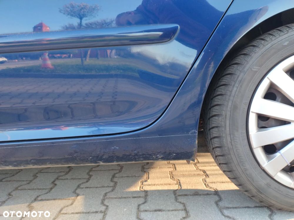 Volkswagen Golf 1.6 FSI Trendline - 12