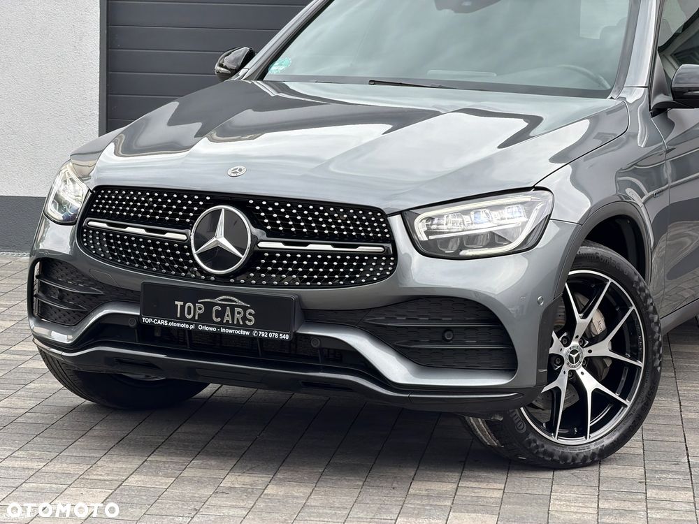 Mercedes-Benz GLC 300 e 4Matic 9G-TRONIC Edition AMG Line - 22