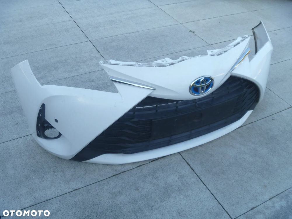 TOYOTA YARIS III LIFT 2017 ZDERZAK PRZEDNI KRATKA - 3