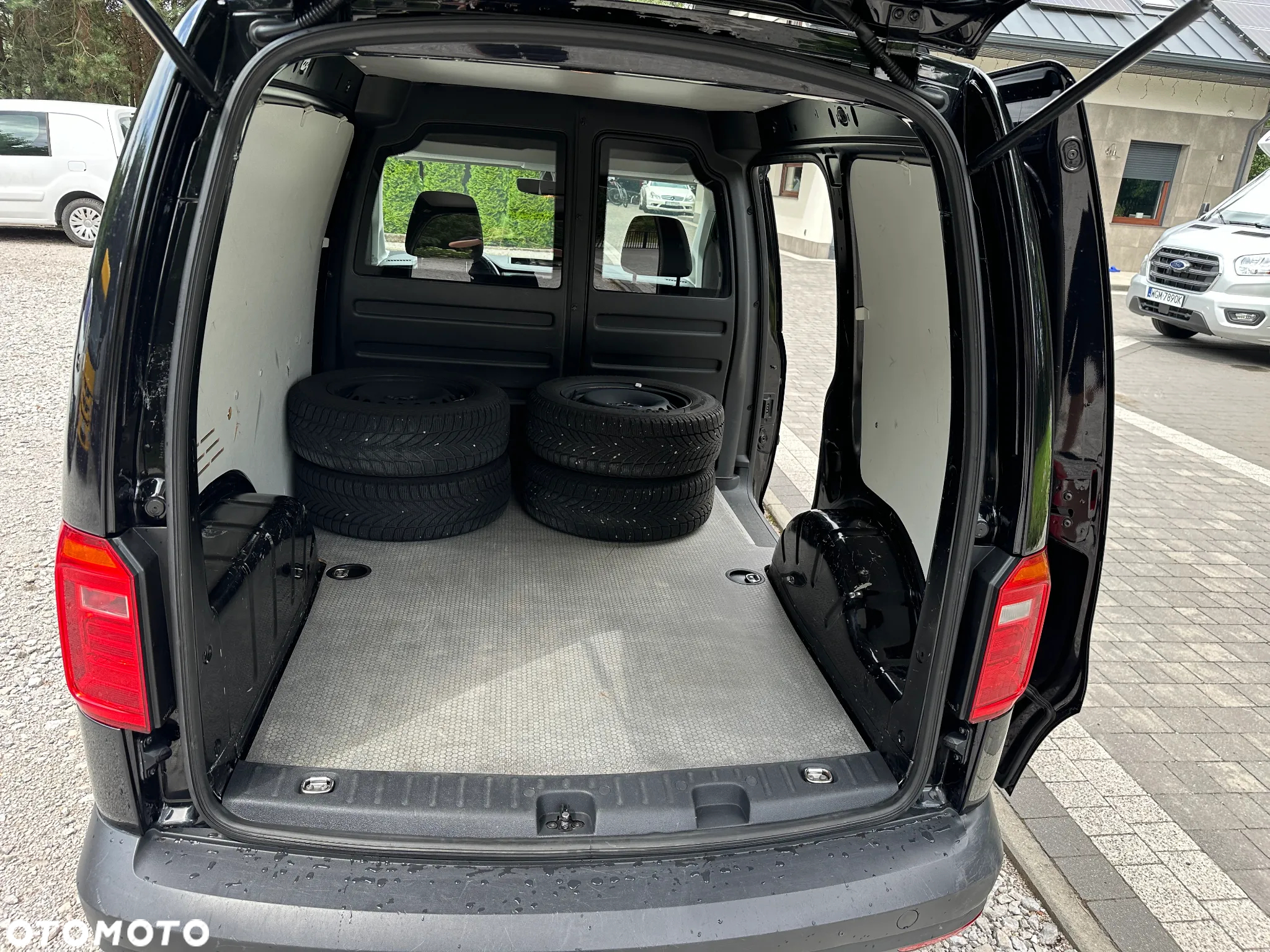 Volkswagen Caddy 1.4 benzyna 110KM - 17