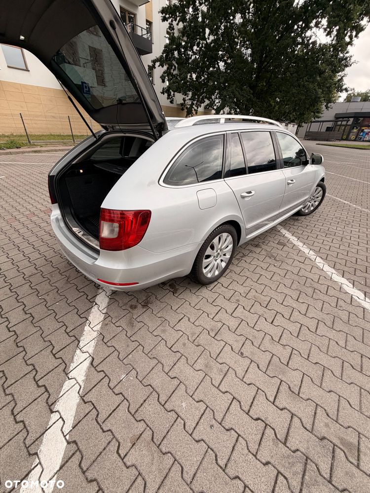 Skoda Superb 2.0 TDI Active DSG - 13