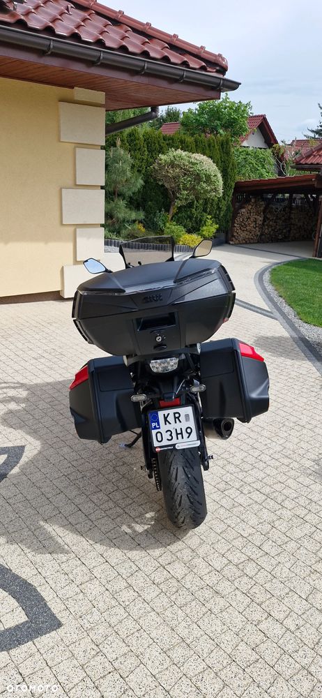 Suzuki GSX 1000 - 4
