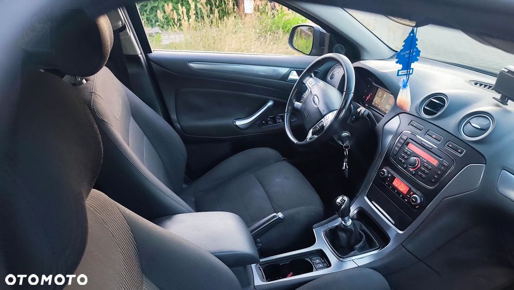 Ford Mondeo 2.0 TDCi Business Edition - 33