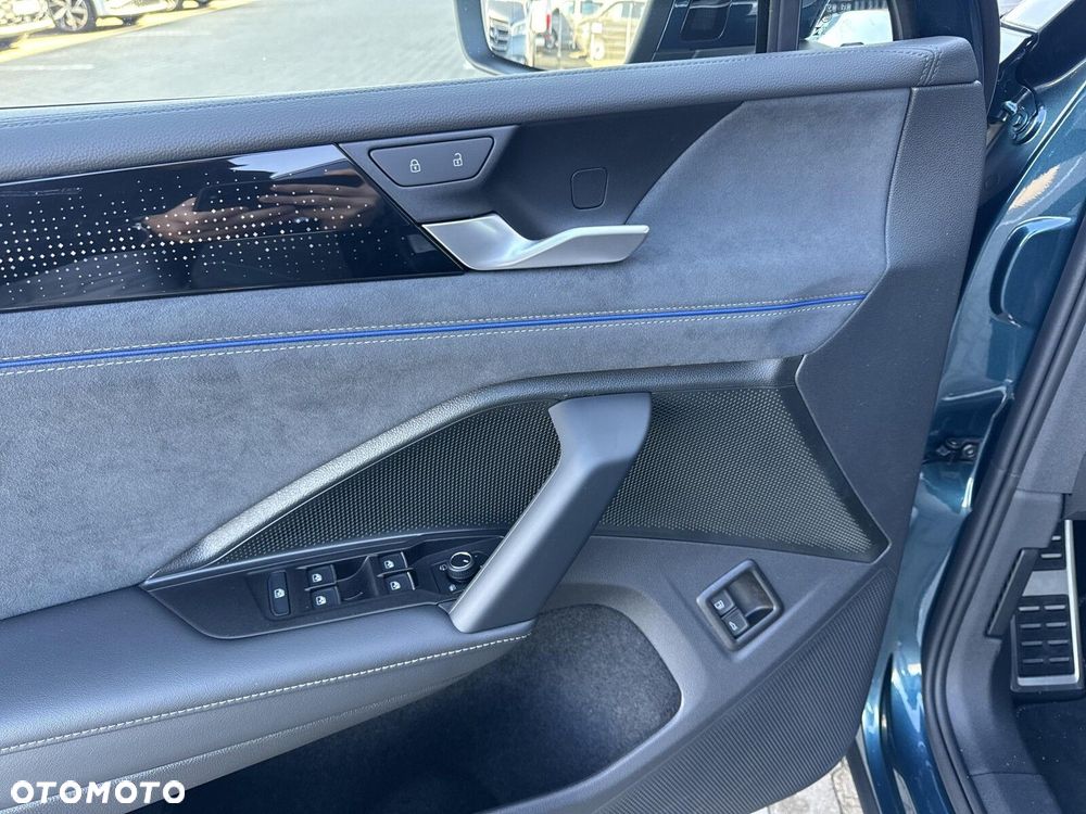 Volkswagen Tiguan - 32