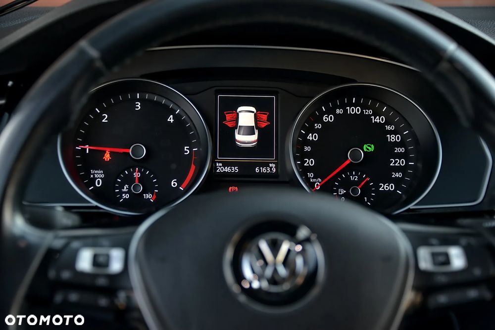 Volkswagen Passat 2.0 TDI SCR (BlueMotion Tech) 4Mot DSG Highline - 38