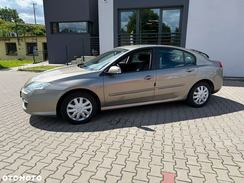 Renault Laguna 1.6 16V Emotion - 9