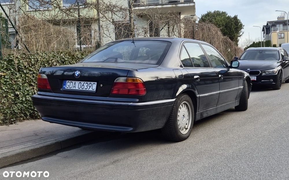 BMW Seria 7 - 17