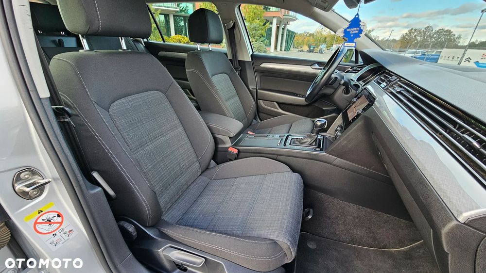 Volkswagen Passat 1.5 TSI EVO Business DSG - 11
