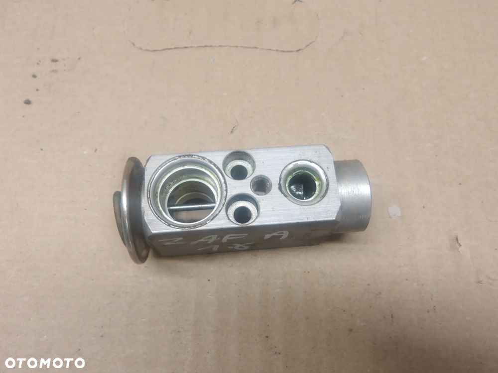 OPEL ZAFIRA A LIFT 1.8B ZAWÓR ROZPRĘŻNY KLIMATYZACJI - 1