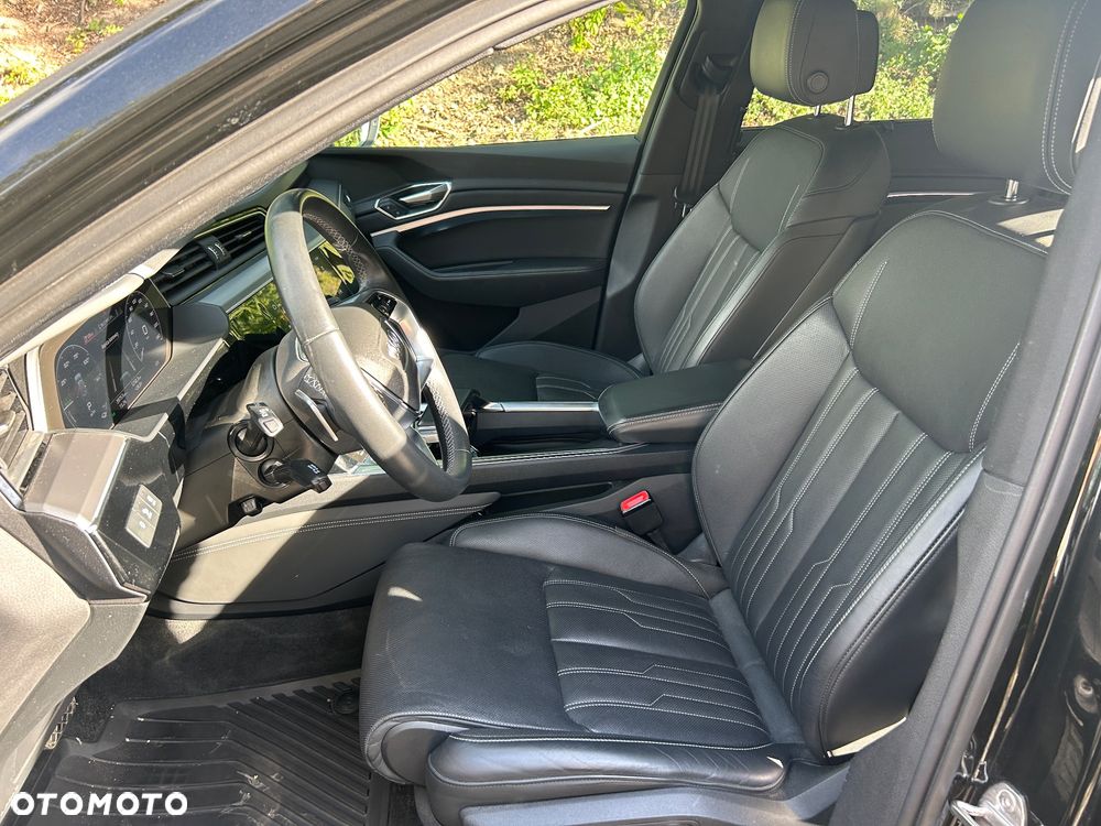 Audi Q8 - 24