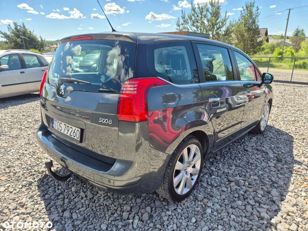 Peugeot 5008 - 11