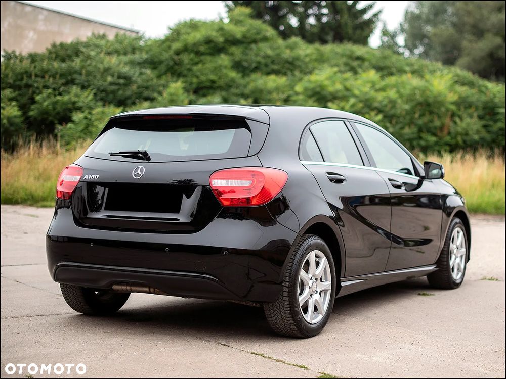 Mercedes-Benz Klasa A 180 (BlueEFFICIENCY) Urban - 9