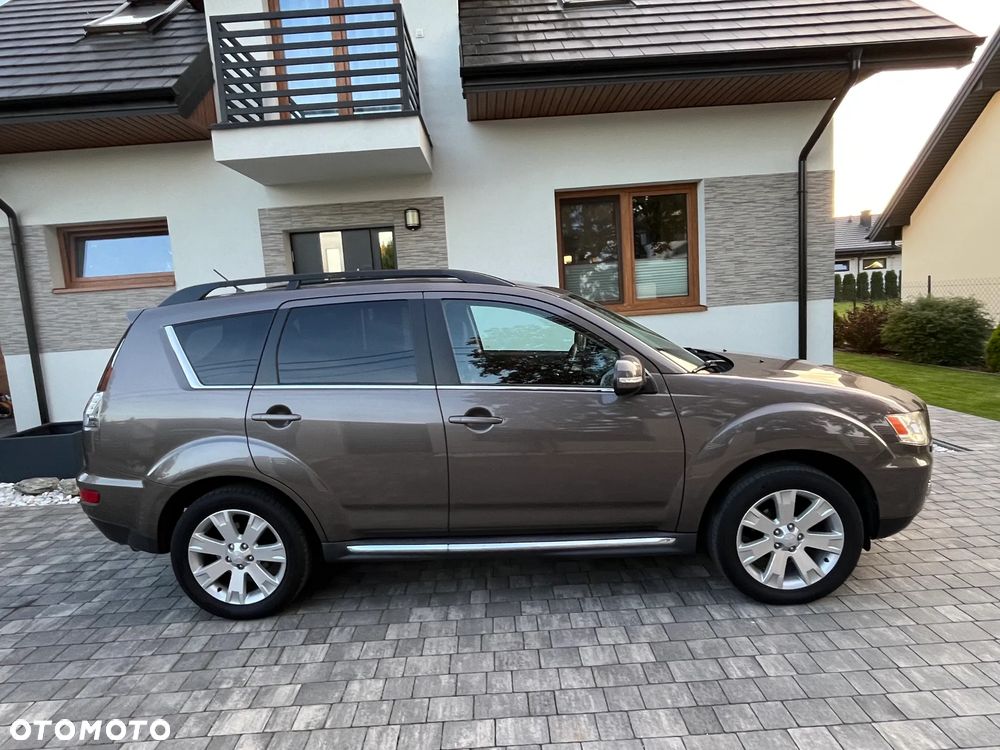Mitsubishi Outlander 2.0 2WD 35 Jahre - 3