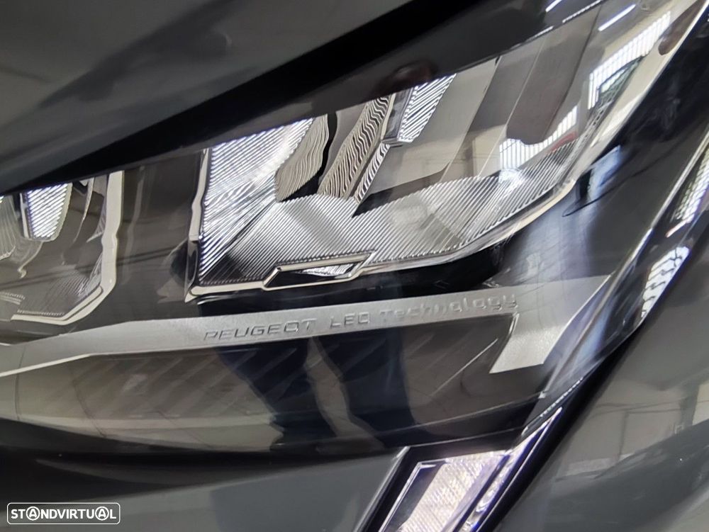 Peugeot 408 1.6 Hybrid Allure e-EAT8 - 35
