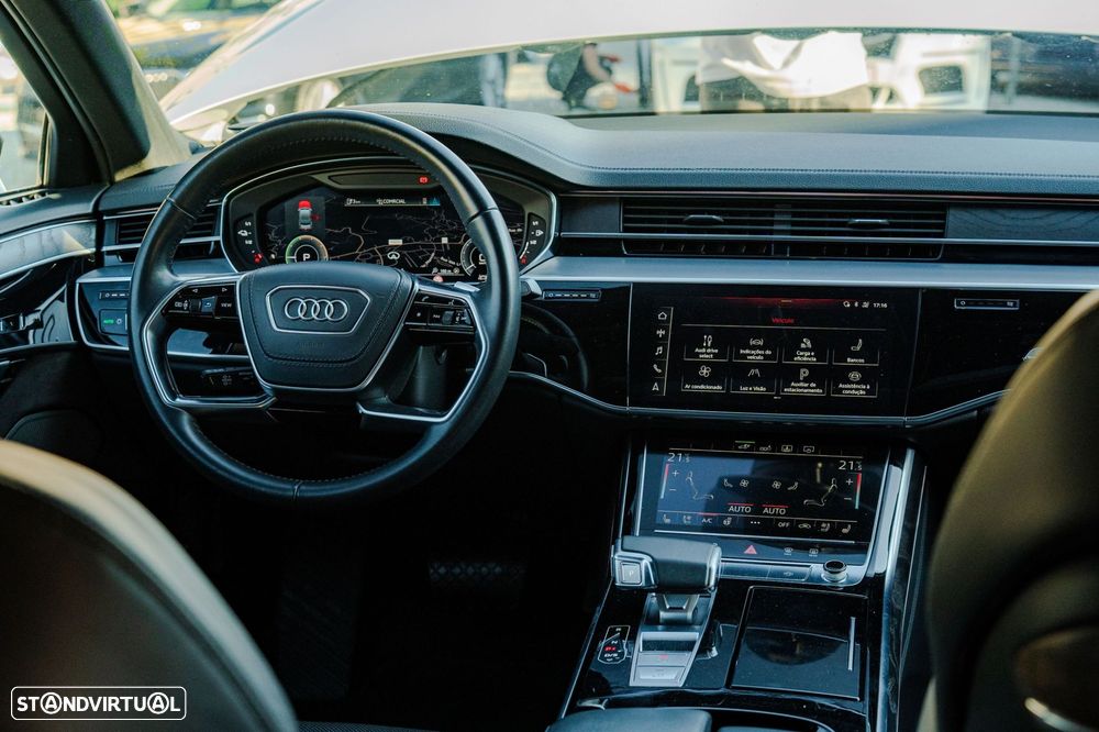 Audi A8 - 10