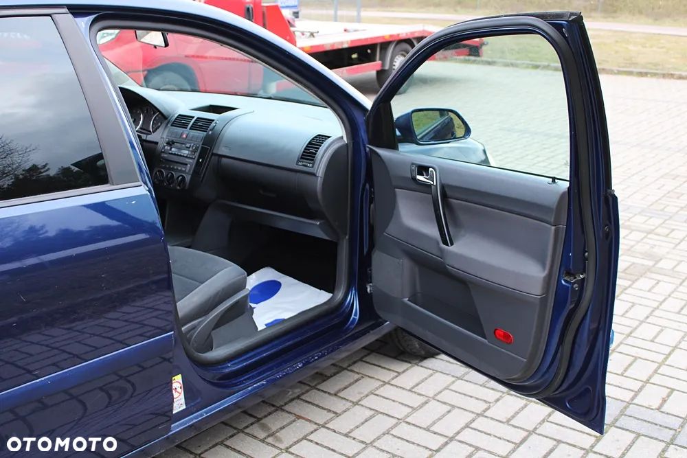 Volkswagen Polo 1.4 Comfortline - 27