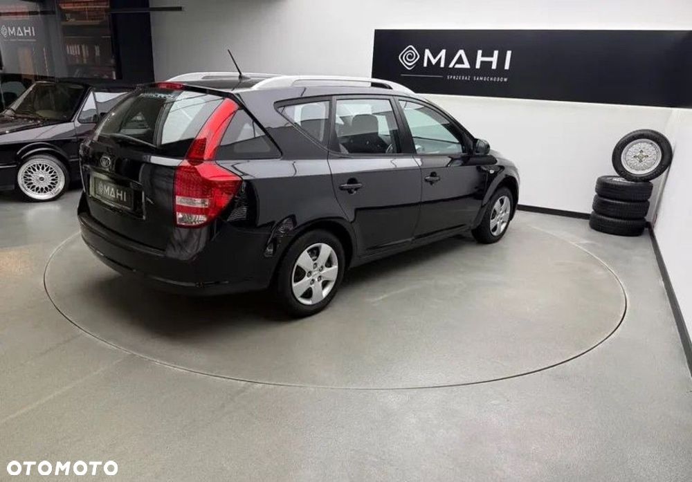 Kia Ceed 1.4 Comfort - 12