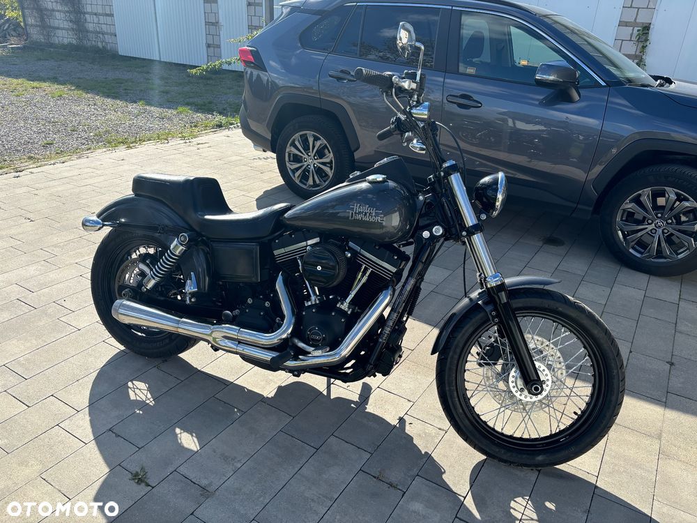 Harley-Davidson Dyna Street Bob - 6