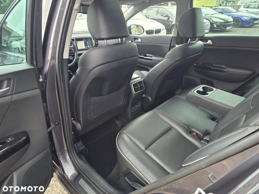 Kia Sportage 1.7 CRDI 2WD Dream-Team Edition - 25