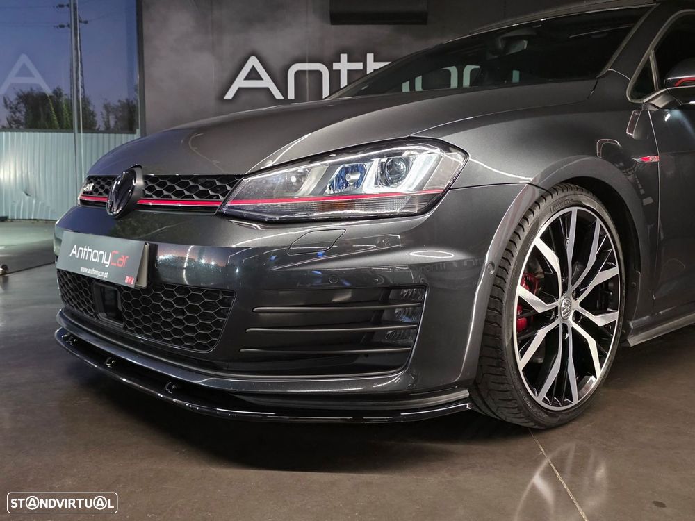 VW Golf 2.0 TSi GTi DSG - 37