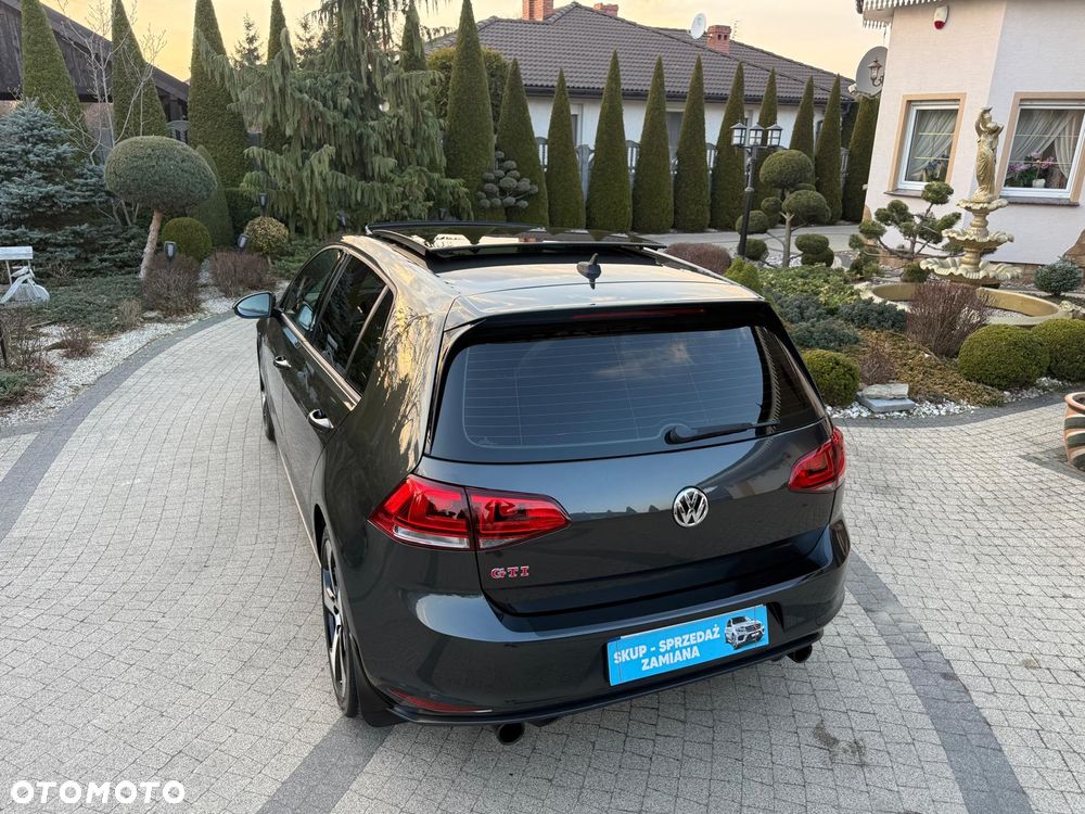 Volkswagen Golf GTI (BlueMotion Technology) DSG - 32