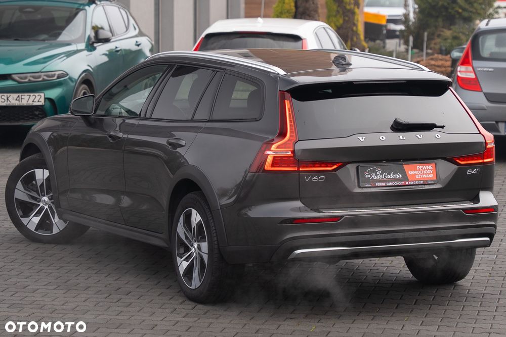 Volvo V60 Cross Country B4 D AWD Geartronic Pro - 14