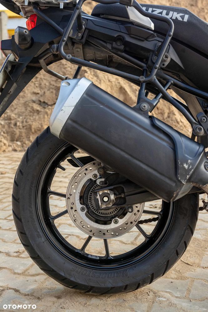 Suzuki DL - 28