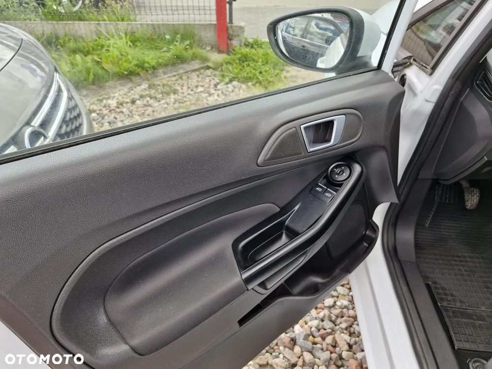 Ford Fiesta 1.25 SYNC Edition - 19