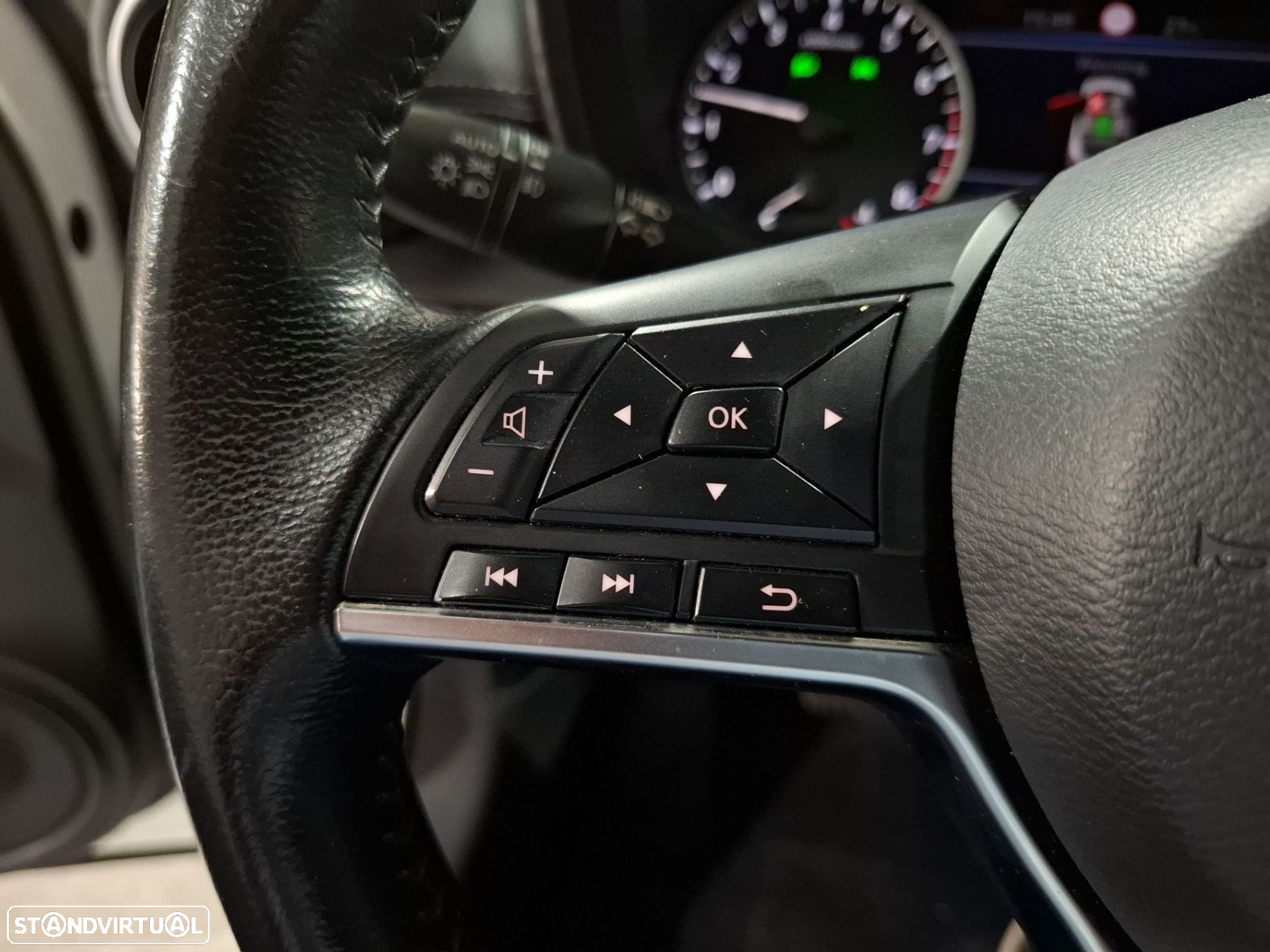 Nissan Juke 1.0 DIG-T N-Connecta - 11