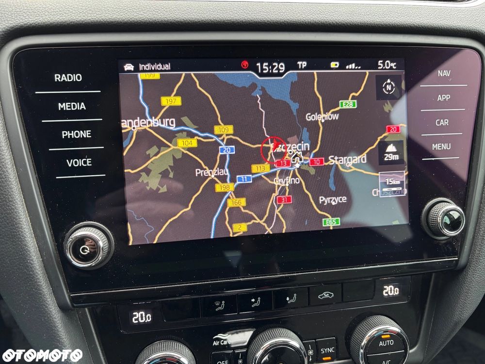 Skoda Octavia 2.0 TSI Ambition DSG - 24